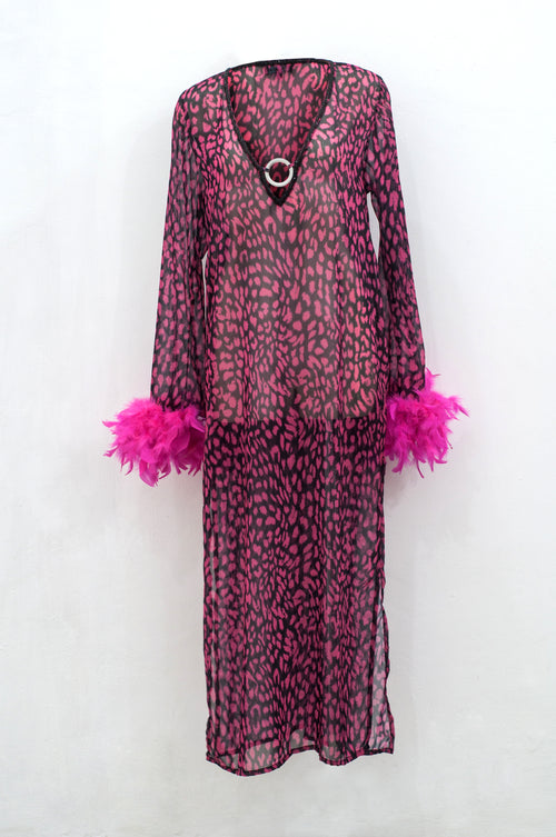 Tunic rings with feather in leo fuchsia