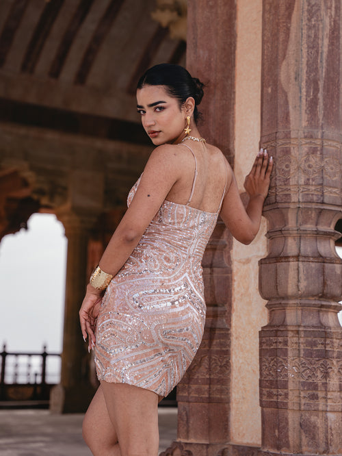 Dress Revolve skin